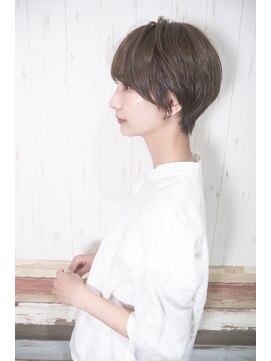 ティアラ 桜木町(TIARA) くびれショート　20代　30代　 グレーベージュ