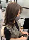 韓国風レイヤースタイル　伸ばしかけミディアム　マロンブラウン