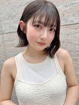 アイユー(ii+U)&nbsp;ボブ　小顔カット　ぱっつんバング　グレージュカラー