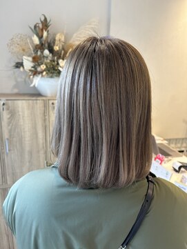 ミリィ 四日市(mily) くすみベージュ