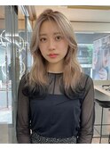ミルクブロンド × 裾ブラック
