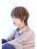 イメチェンひし形シルエット束感ショートマッシュグレーベージュ