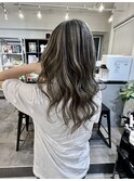 ハイライトブリーチ×レイヤーカット