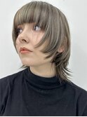 ショートウルフ　レイヤーショート　顔まわりレイヤー