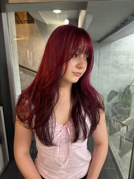 ノス 表参道(NOOS) 赤×黒デザイン/レイヤー/デザインカラー/赤髪/ボルドーカラー