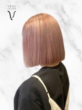 "かわいい”を追求した大人可愛いハイトーンカラー【momo】