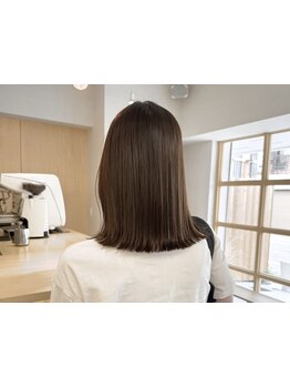 乾燥や紫外線で傷んだ髪を徹底補修◎髪質改善トリートメントで、指通りの良いうる艶美ヘアに♪