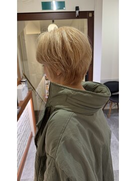 ブリーチで可愛さ増しなマッシュショート