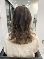 ステアケース 武蔵小杉店(stair:case)&nbsp;白髪ぼかしバレイヤージュベージュ　大人可愛い　武蔵小杉