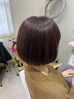 カモ(kamo.)&nbsp;品よく華やぐ、暖色カラーの艶ボブ