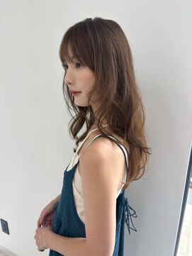 ユーフォリア 青山(Euphoria) 20代30代 透明感ベージュ×ナチュラルレイヤー