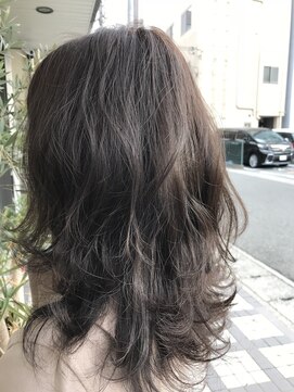 レナンダ (Reanda) グレー