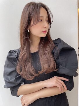 アイユー(ii+U) 大人上品レイヤーカット　ブラウンベージュ　似合わせ顔周り