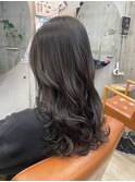ダークグレージュ/暗髪/透明感/ローレイヤー/ゆる巻き