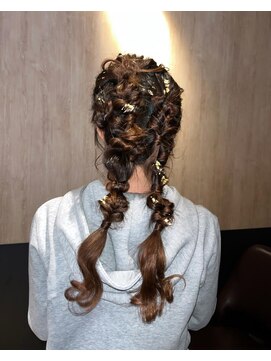 ミューズ バイ ケンジ(MUSE by KENJE) お出かけ前パーティーなどに周りと少し差をつけるヘアアレンジ