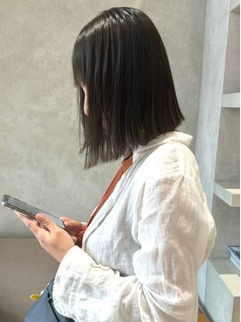 シベルバレー 横浜(sibell) ＊ロブ/切りっぱなし/アッシュ/髪質改善