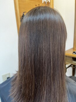 エノワ(enowa)の写真/【最高品質★髪質改善&縮毛矯正】手触り滑らかな髪に。大人女性の髪のお悩みを解決し、理想のストレートへ