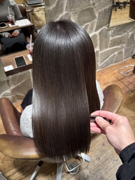 モード ケイズ ヴェルデ 西院店(MODE K's VERDE) ナチュラル風ツヤ髪ストレート