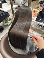 ロンド レア 天神大名店(Lond Le’a) イメチェン/美髪/ブルーブラック/ホワイトブロンド/ブリーチなし