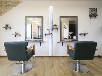 ロータスヘアー(lotus HAIR)の写真/《女性のみで安心の空間》20年以上のベテランスタイリストがあなたの”理想×なりたい”などの希望を叶える