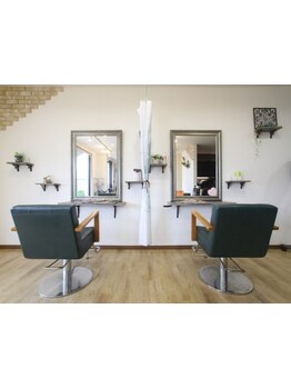 《女性のみで安心の空間》20年以上のベテランスタイリストがあなたの”理想×なりたい”などの希望を叶える