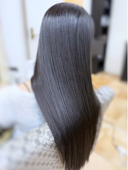 ヘアー デザイナーズ クルー ドルフィン(HAIR DESIGNERS CREW dolphin)の写真/本気で髪の毛に悩む大人女性へ。薬剤に徹底的にこだわったストレート＆髪質改善で触れたくなるような艶髪へ