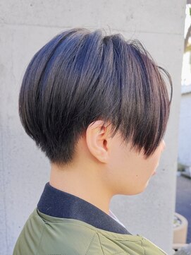 トリコ ショップアンドヘアサロン(tricot shop hair salon) うぶ毛風刈り上げ×束感ハンサムショート フクザワ