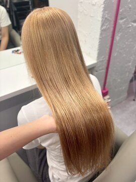 ベレーザ 渋谷神南(Beleza) 15671ブリーチ&ダブルカラー渋谷レイヤーミルクティーベージュ