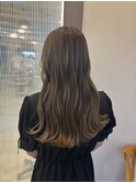 愛され透明感たっぷりオリーブグレージュ