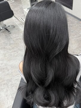 艶感のある大人グレージュ