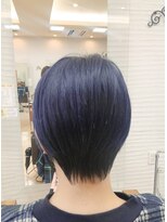 クール ヘアリズム 上田店(COOL Hair rhythm)&nbsp;ネイビーカラーショートヘアー