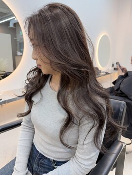 ベア(Bear) レイヤーカット/ハイライト/グレージュカラー/ハイトーン