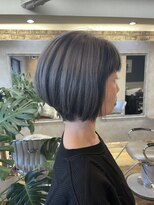 ヘアアンドメイク アリス(hair&make ALICE produce by COLT)&nbsp;ショートボブ　アンブレラカラー　ブリーチ　グレー　アッシュ