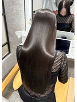 エミリー(Emily) 美髪矯正|乾かすだけでまとまる艶髪ロング