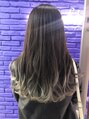 ラフィス ヘアー ルーム 難波本店(La fith hair room)&nbsp;暗めグレージュに毛先のシルバーグラデーション