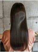 サラツヤストレート柔らかアッシュブラウン