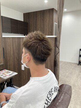 ミミックヘアー(MiMic hair) スパイキーショート+ソフトフェード