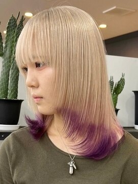 ウィコ 新宿(WICO) ホワイトベージュパープル[新宿駅/ボブルフ/ダブルカラー/小顔]