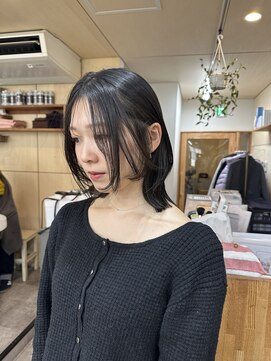 リラ バイ クオーレ(LIRA by CUORE) 顔周りデザインカット