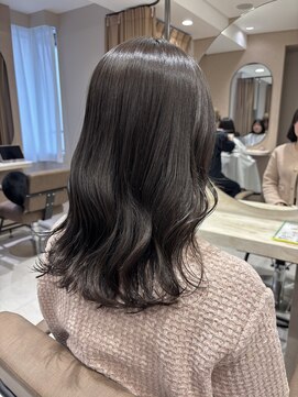 ジーニー 横浜(giinii) 暗髪グレージュ