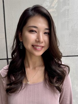 ディオ アンド ルーチェ(Dio&Luce) 色気と柔らかさを両立する大人レイヤー