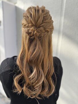 オリーブ 南森町店(Olive) ハーフアップ