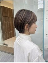 アッシュ 川崎店(Ash)&nbsp;ショートボブ　ハイライト　グレージュ