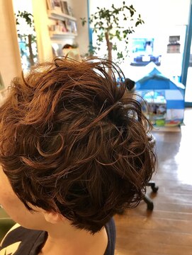 ヒッピーヘアー(Hippie Hair) ショート ラフパーマ