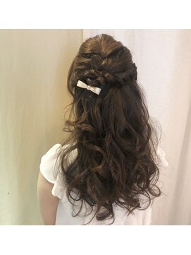 アイルビーヘア(I'll b hair) 【下北沢＊I'll b hair＊】編み込み&ねじり編みハーフアップ