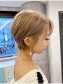 ベージュカラー（ミルクティーアッシュ）すっきりショートカット