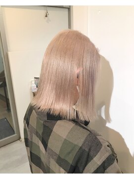 ピヨン 心斎橋(piLLon) ホワイトベージュ