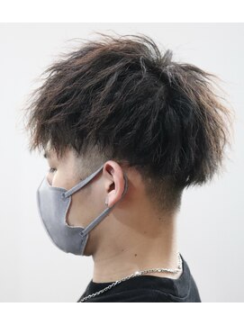 ウィスカーヘアー(whisker hair) ツイストパーマ