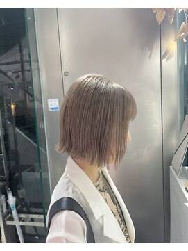 シェリ 天神(CHERIE) 福岡 ブリーチ ベージュ グレージュ ダブルカラー ハイライト