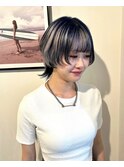 20代30代アンブレラカラーウルフカット女子